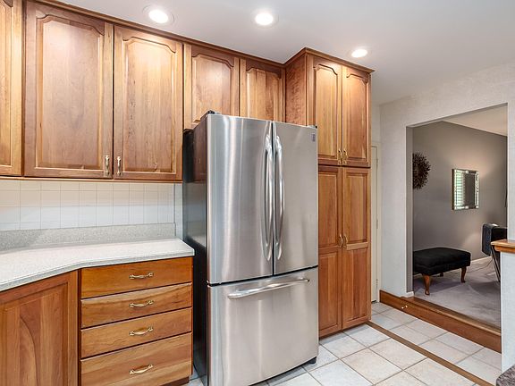 5th image of 7539 Thrasher Ln