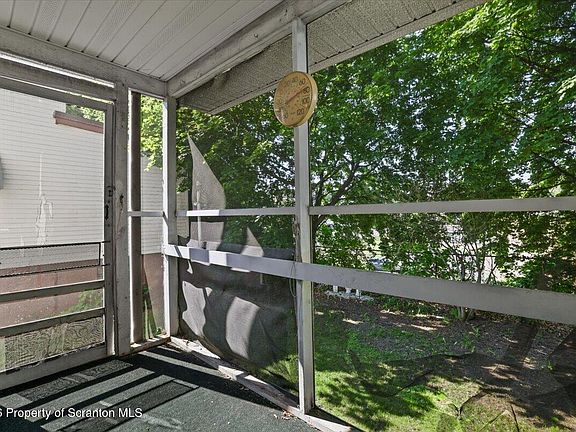 5th image of 510 E Warren St