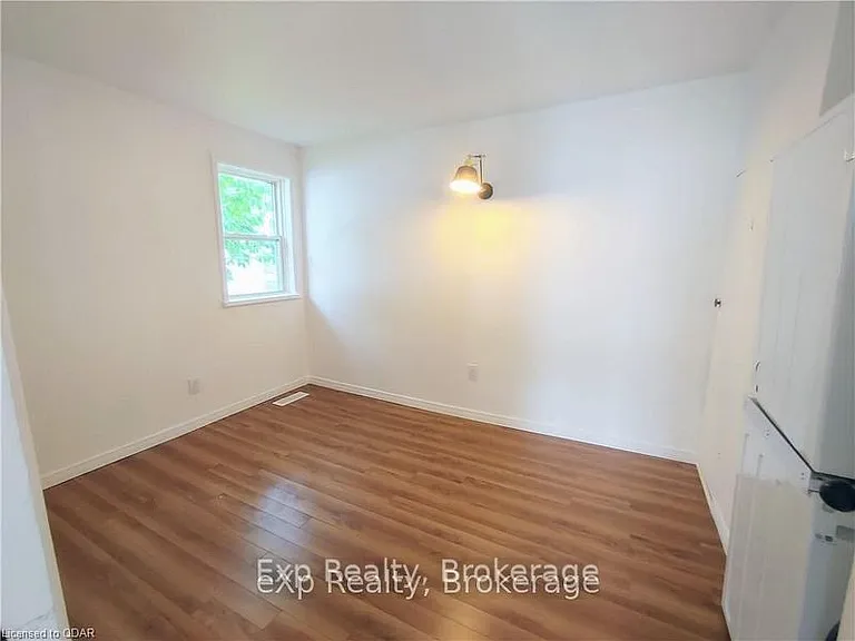 33 Murney St — Photo 9