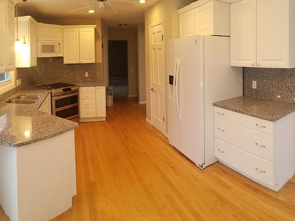3rd image of 3372 Alden Nash Ave SE