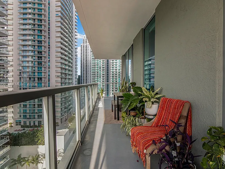 79 SW 12th St #2107 — Photo 16
