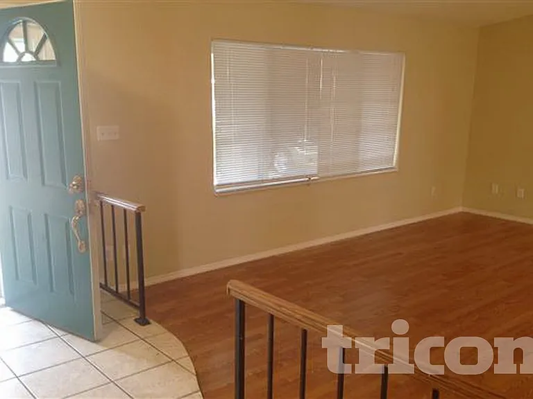 2063 W Morningside Dr — Photo 7