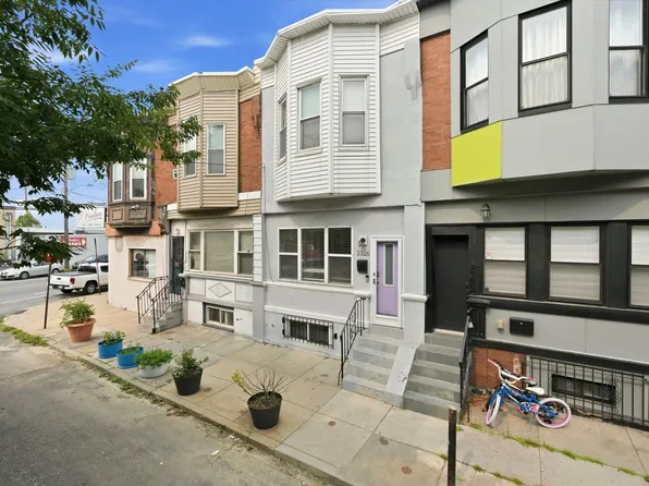 2326 S Croskey St, Philadelphia, PA 19145