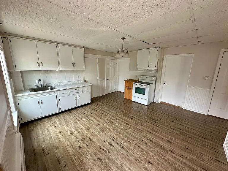 24 Malvern St #1 — Photo 3