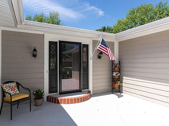 2nd image of 9928 Bridger Dr E