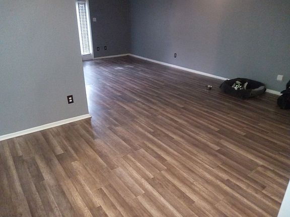 3rd image of 3131 Cummins St APT 31