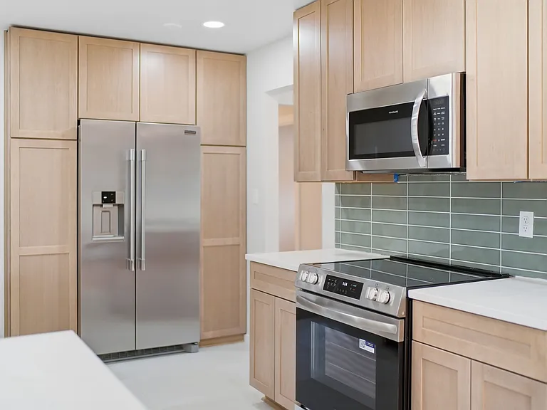 1125 W Warn Way — Photo 2
