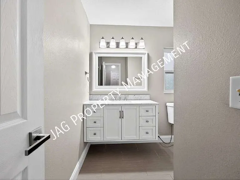 1046 Winter Springs Blvd — Photo 28