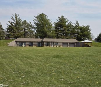 2470 Newport Ave, Oskaloosa, IA, 52577