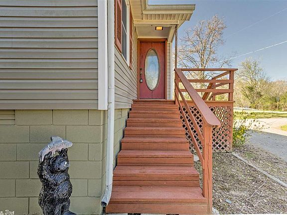 4th image of 326 Grandstaff Dr