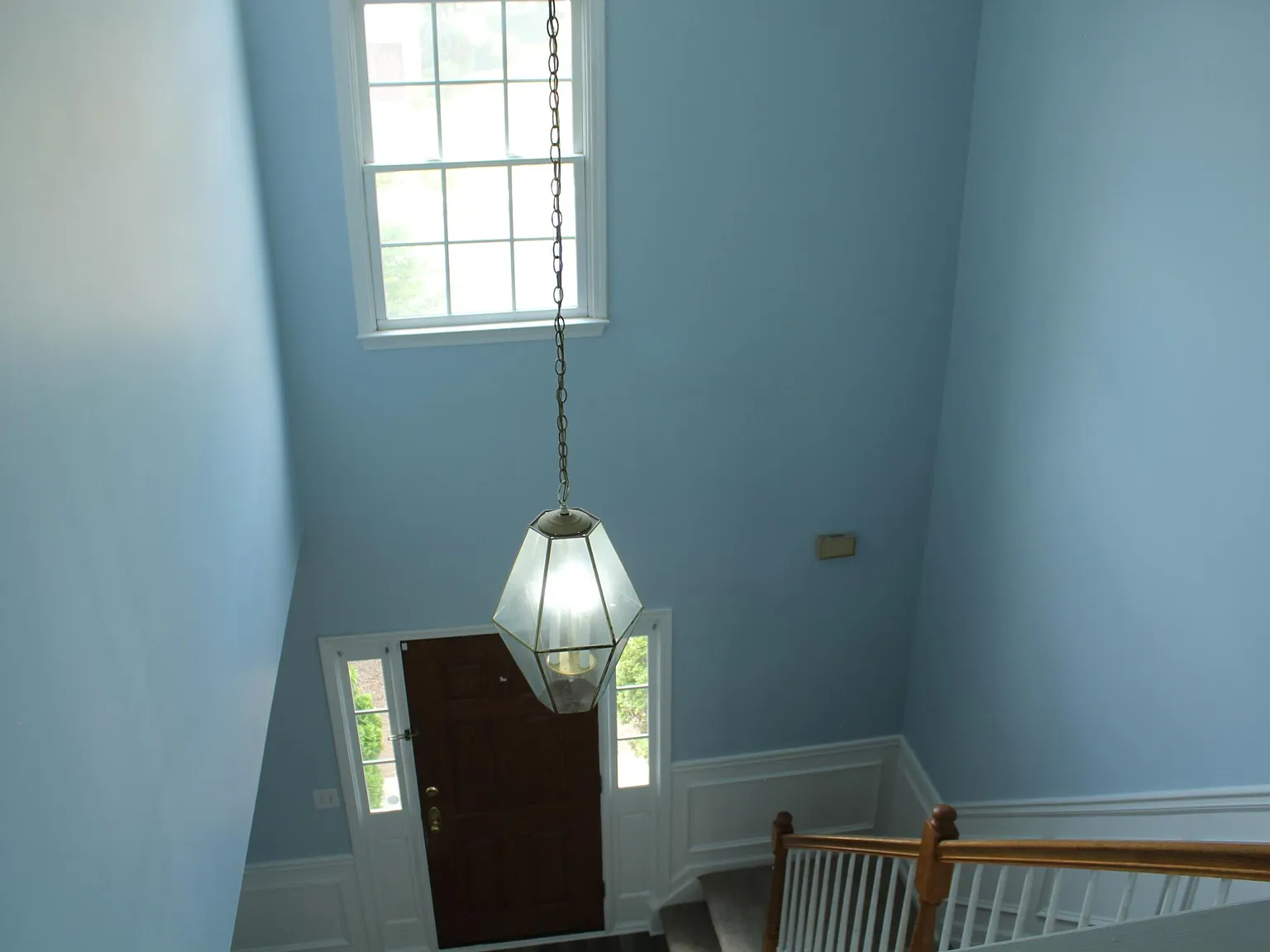 400 Stedford Ln — Photo 4