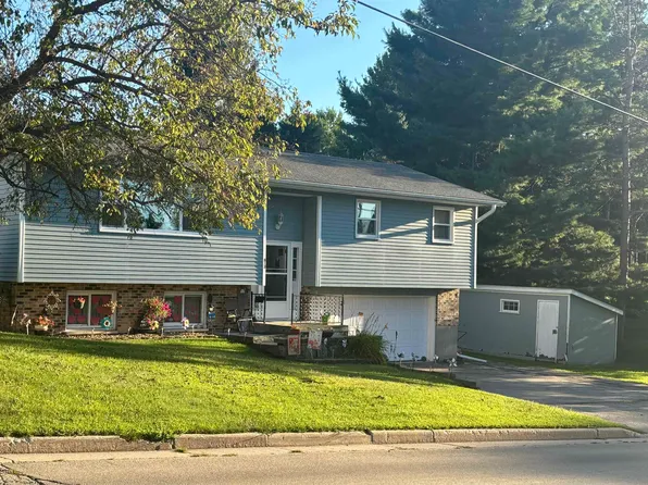 812 Fountain St, Mineral Point, WI 53565