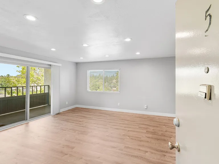 9175 Campina Dr #5 — Photo 14