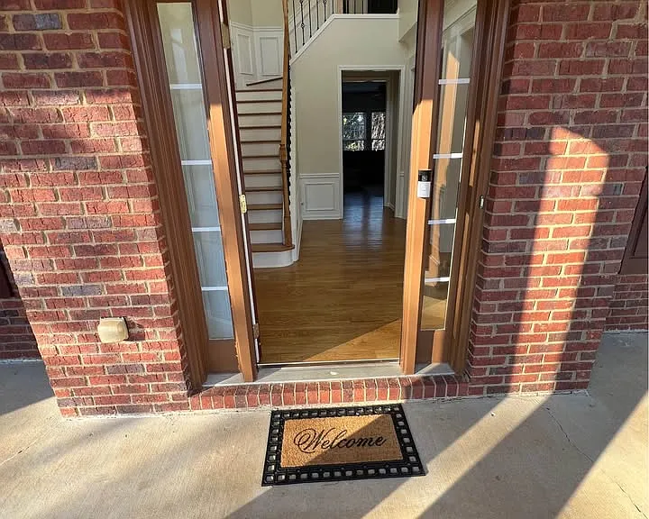 5135 Amberden Hall Dr — Photo 2