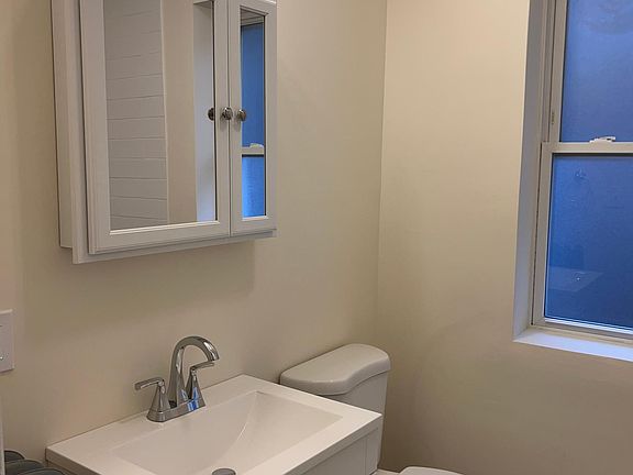 5th image of 2156 W Berteau Ave #2