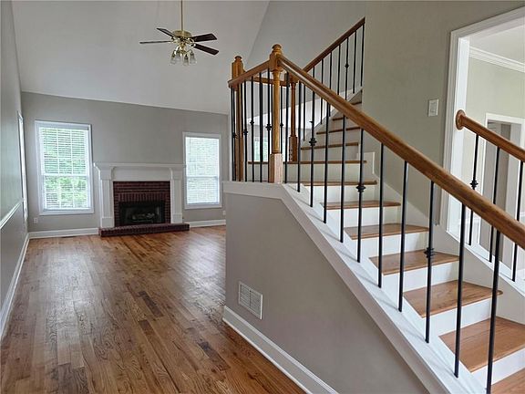 4th image of 2257 Roseberry Ln