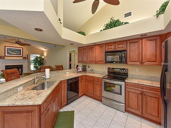 3rd image of 8212 Shadow Pine Way