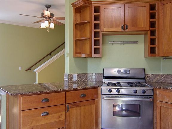 5th image of 4515 Shoalwood Ave #B