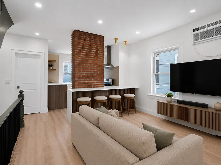 Storms Ave — Photo 1