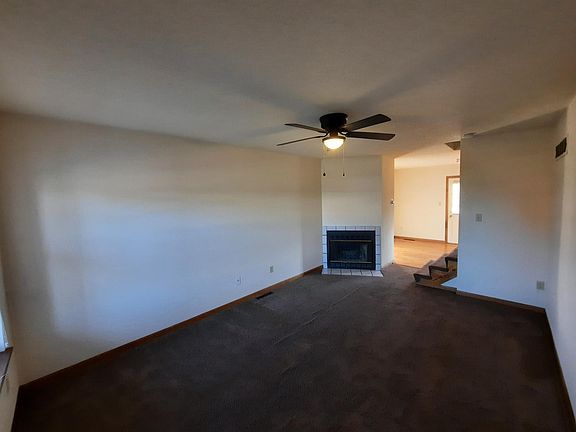 3rd image of 725 SE 10th St Building B