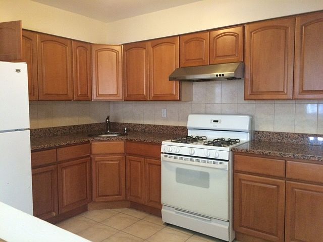 1st image of 3142 48th St #2
