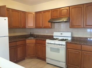 3142 48th St #2, Long Island City, NY 11001