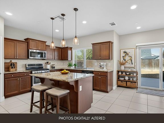 3rd image of 5281 N Phoenix Ave