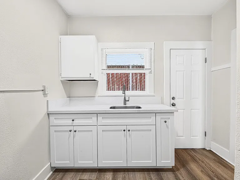 1074 Obispo Ave — Photo 17
