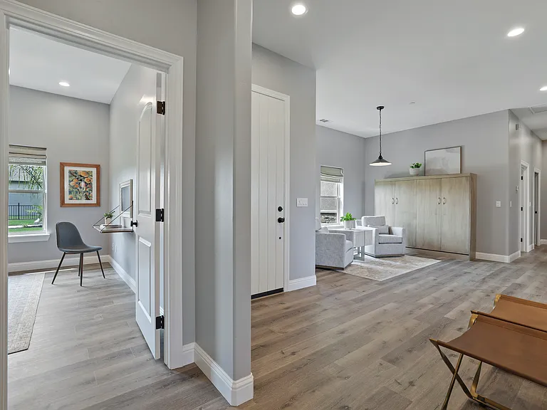 9467 E Jahant Rd — Photo 15