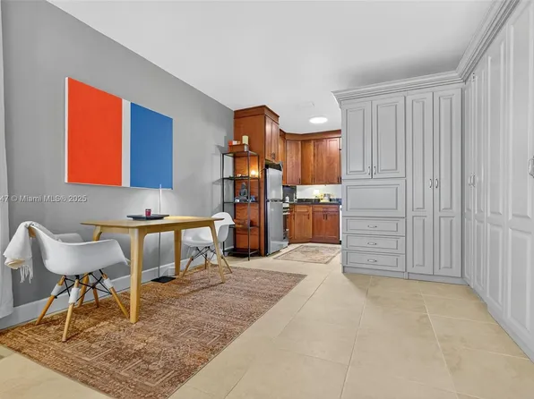 2445 Lake Pancoast Dr APT 4, Miami Beach, FL 33140