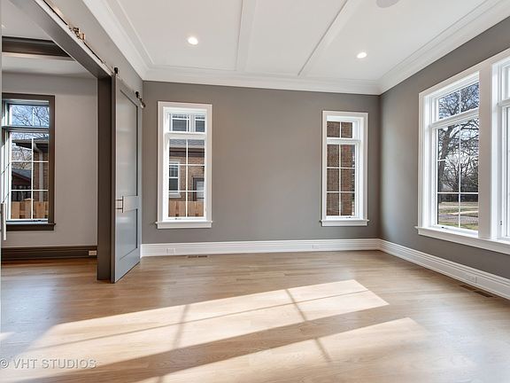 3rd image of 1506 Forest Ave