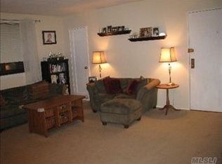 5859 246th Cres, Douglaston, NY 11362