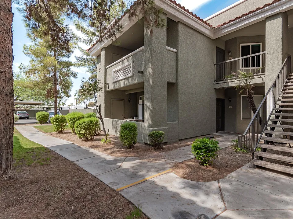 2929 W Yorkshire Dr #2095
