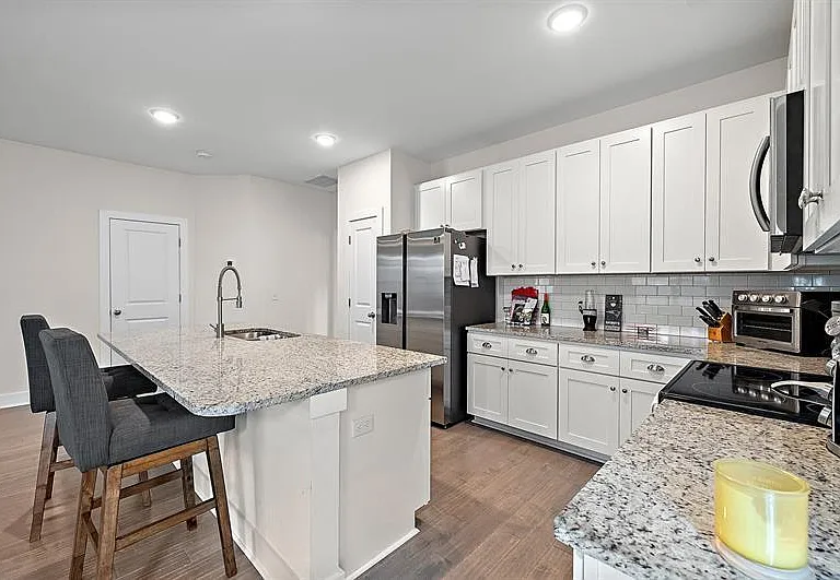 8210 S Antler Dr — Photo 5