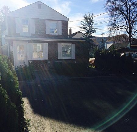 Driveway
						:
						Newly paved 4 car driveway.