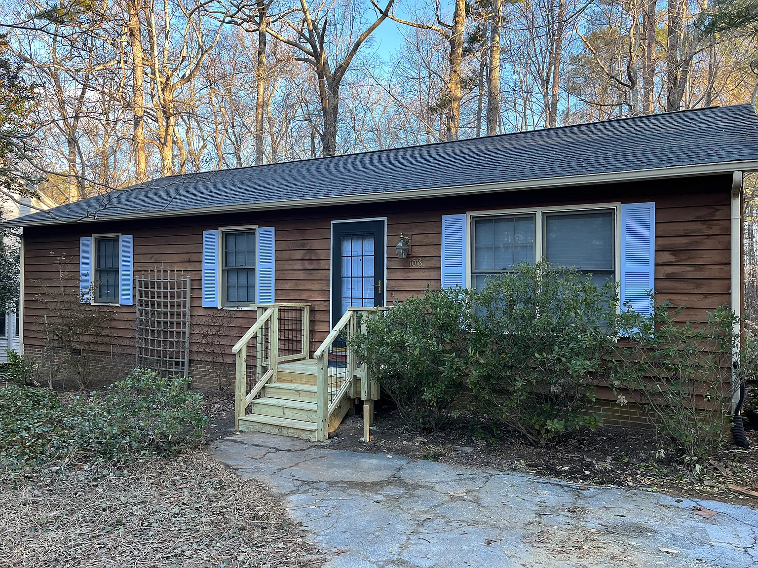 3 bed, 1231 sqft, $1,945 — Photo 1