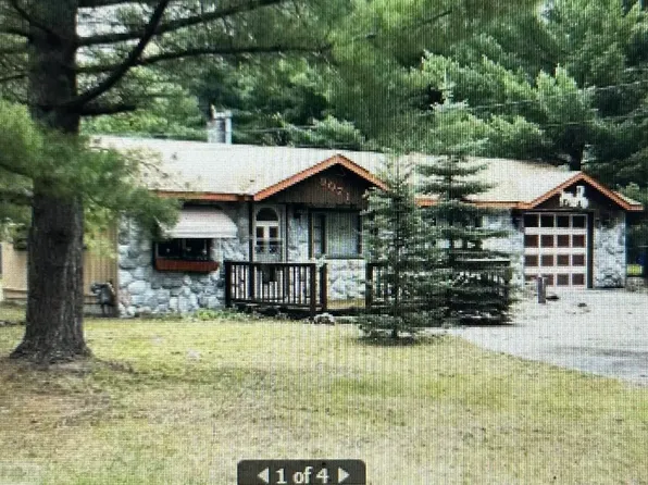 9071 Sunshine Ct, Saint Helen, MI 48656