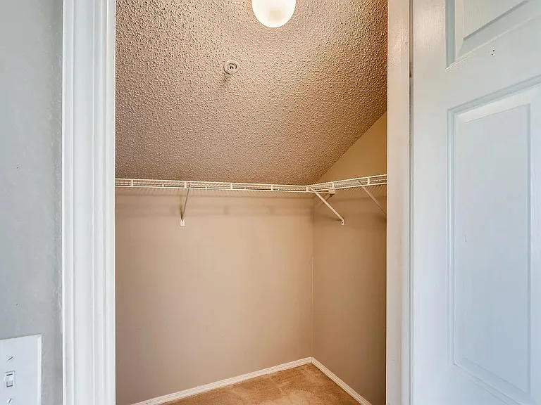 2155 Eagle Ave — Photo 13