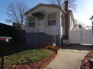 38 Sycamore Rd, Kings Park, NY 11754