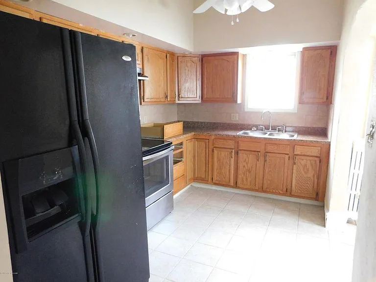 270 Wright Ave — Photo 5