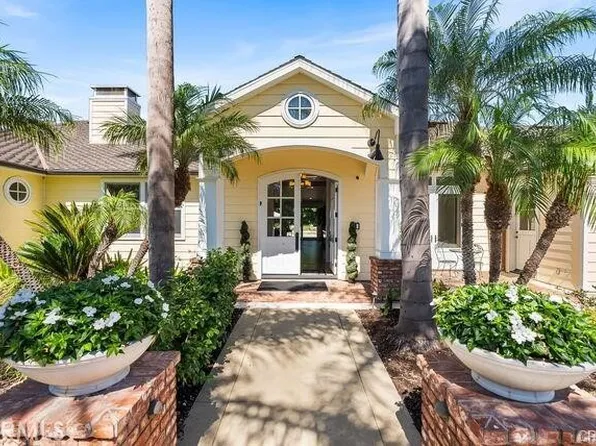 11581 Arroyo Ave, Santa Ana, CA 92705