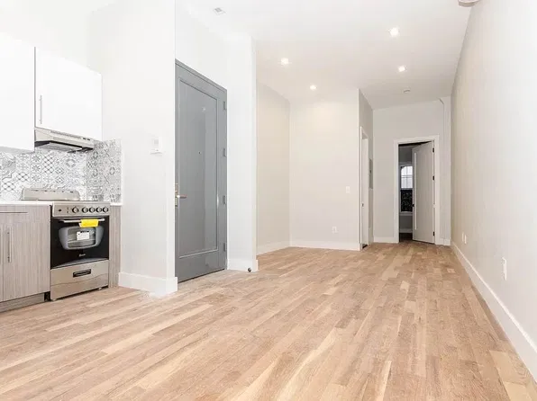 326 Irving Avenue image 1 of 10