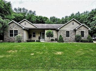 13740 Shavano Peak Dr, Middlebury, IN 46540