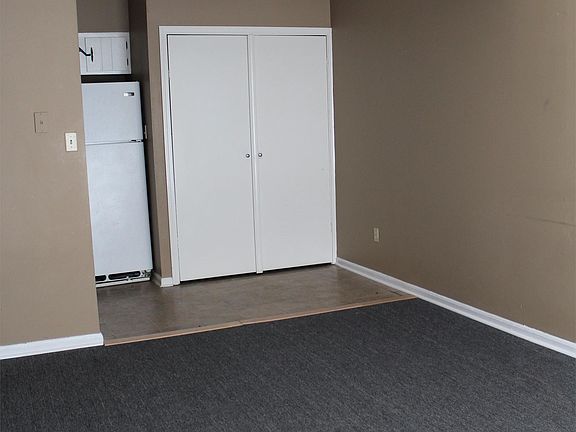 3rd image of 329 W Highland St APT 5