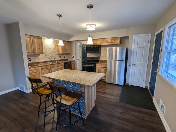 3927 Oregon Ave N, New Hope, MN 55427