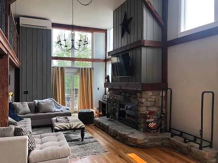 5 bed, 3.5 bath, 4300 sqft, $5,500 — Photo 4