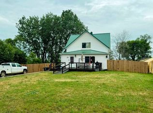 20 5th St SW, Parshall, ND 58770