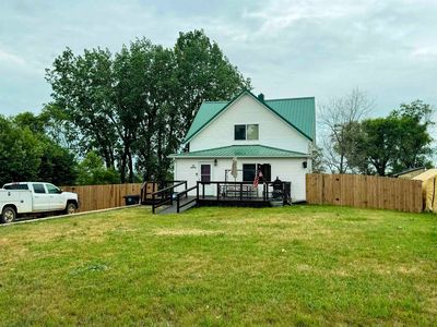 20 5th St SW, Parshall, ND, 58770
