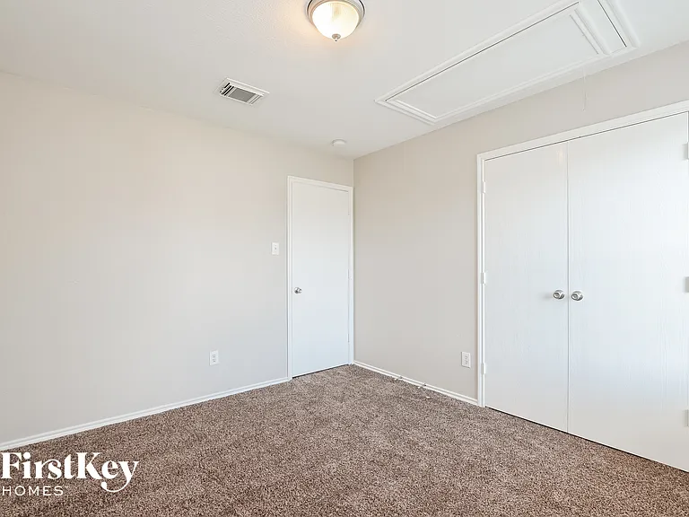 8143 Chancewood Ln — Photo 10