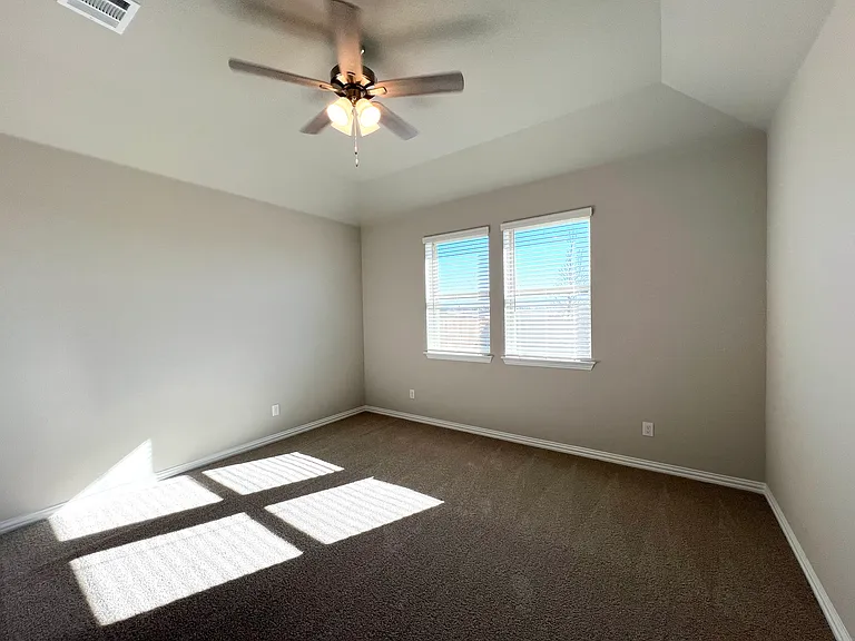 3305 Cross Shore Dr — Photo 9